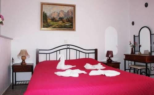 Yannis Pothoulakis Apartments Almirida Exterior foto