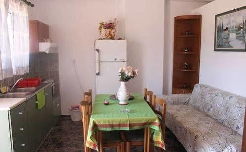 Yannis Pothoulakis Apartments Almirida Exterior foto